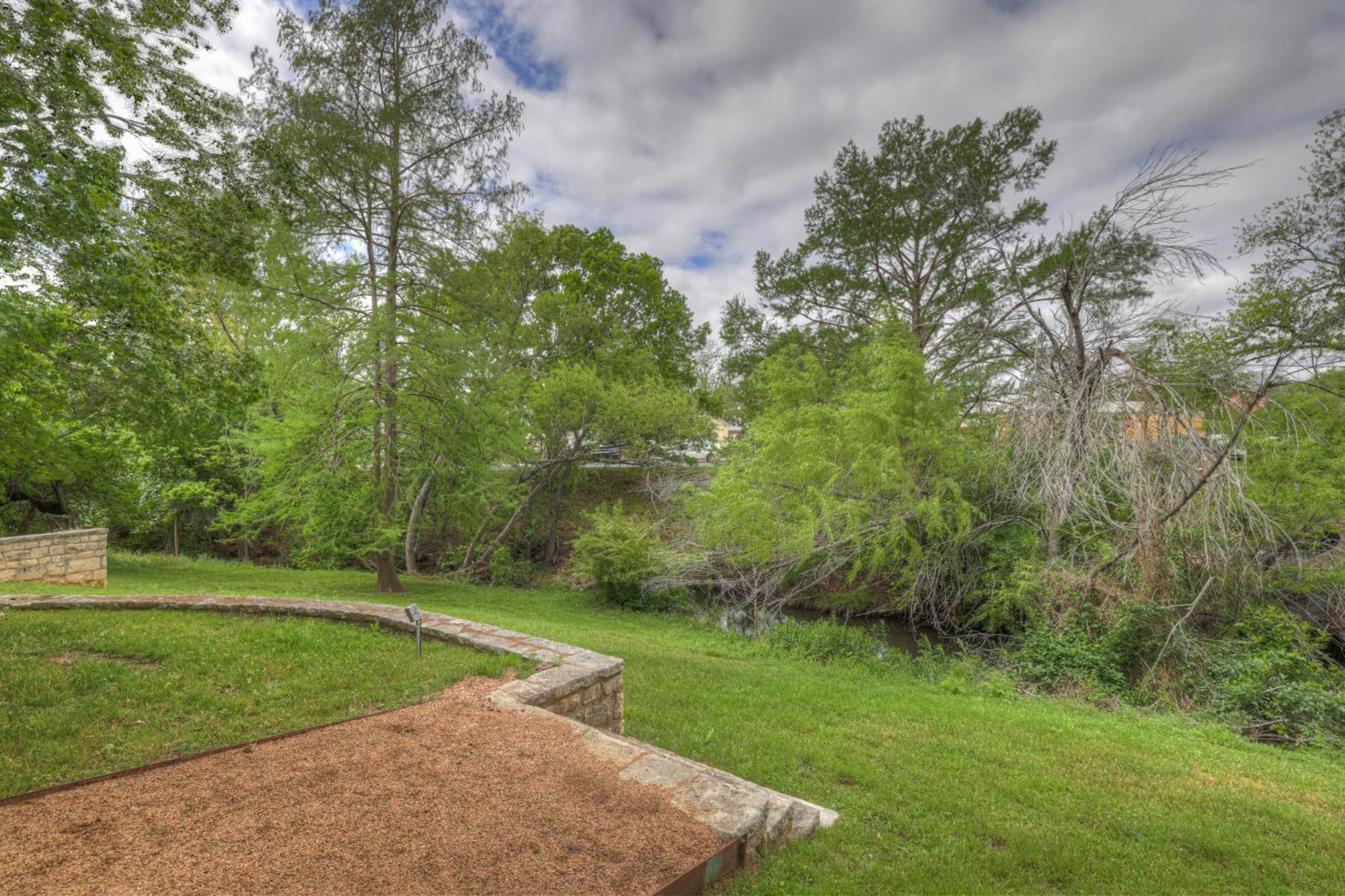 Town Creek Cabin Walk To Main St Villa Fredericksburg Exterior foto